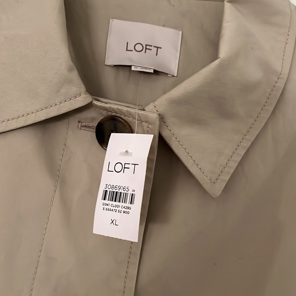 Loft Khaki Trench Coat. XL. New with tags. Brown buttons, cuffs and pockets. - Picture 2 of 10